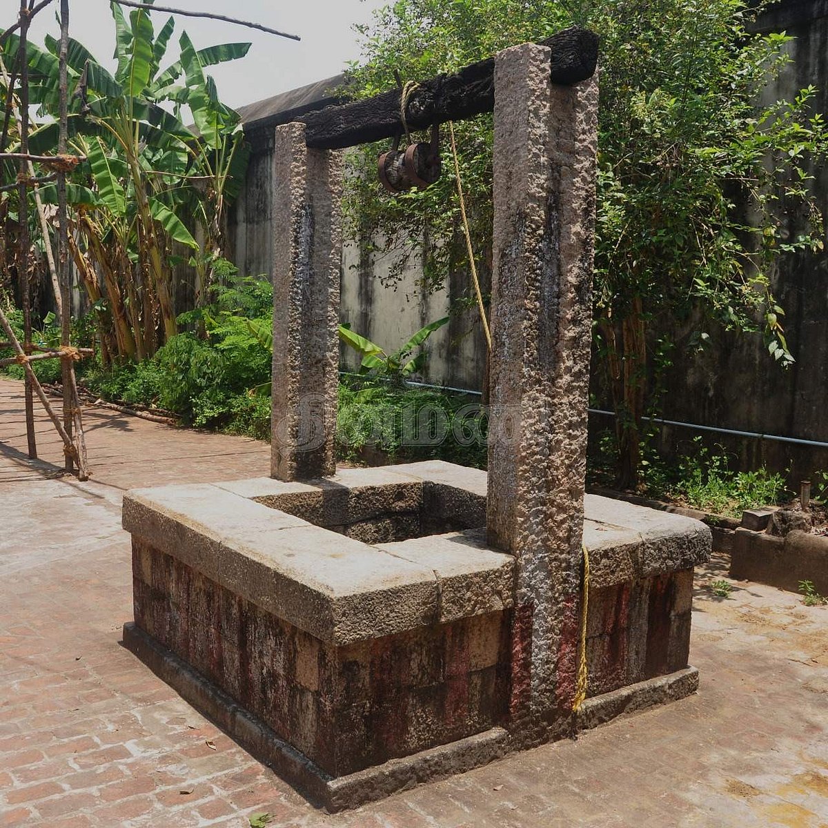 <strong>திருமணத்துக்கு சாட்சியாக இருந்த கிணறு</strong>