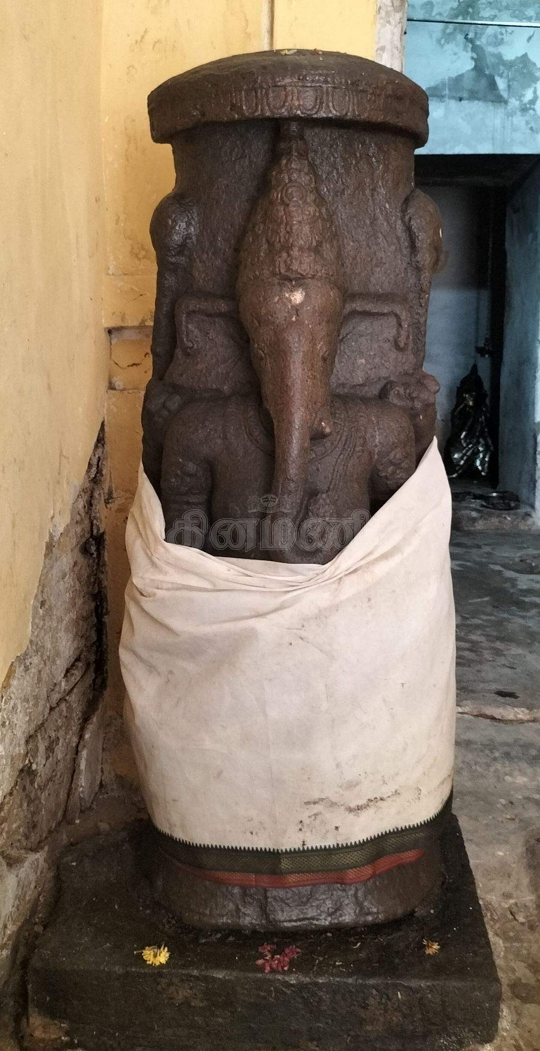 <strong>குடை விநாயகர்</strong>