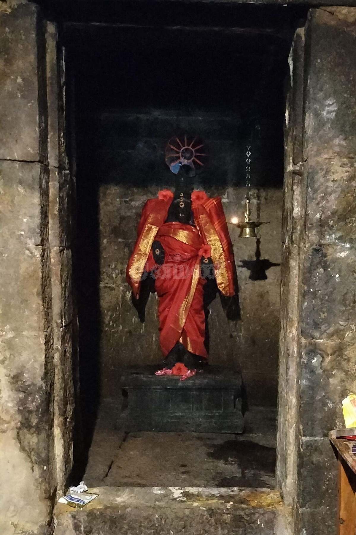 <strong>மீனாட்சி அம்மன்</strong>