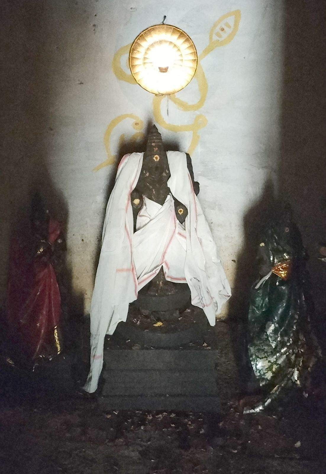 <strong>முருகன் </strong>