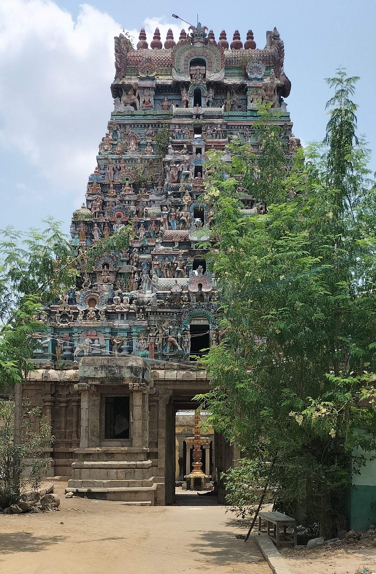 <strong>ராஜகோபுரம்</strong>