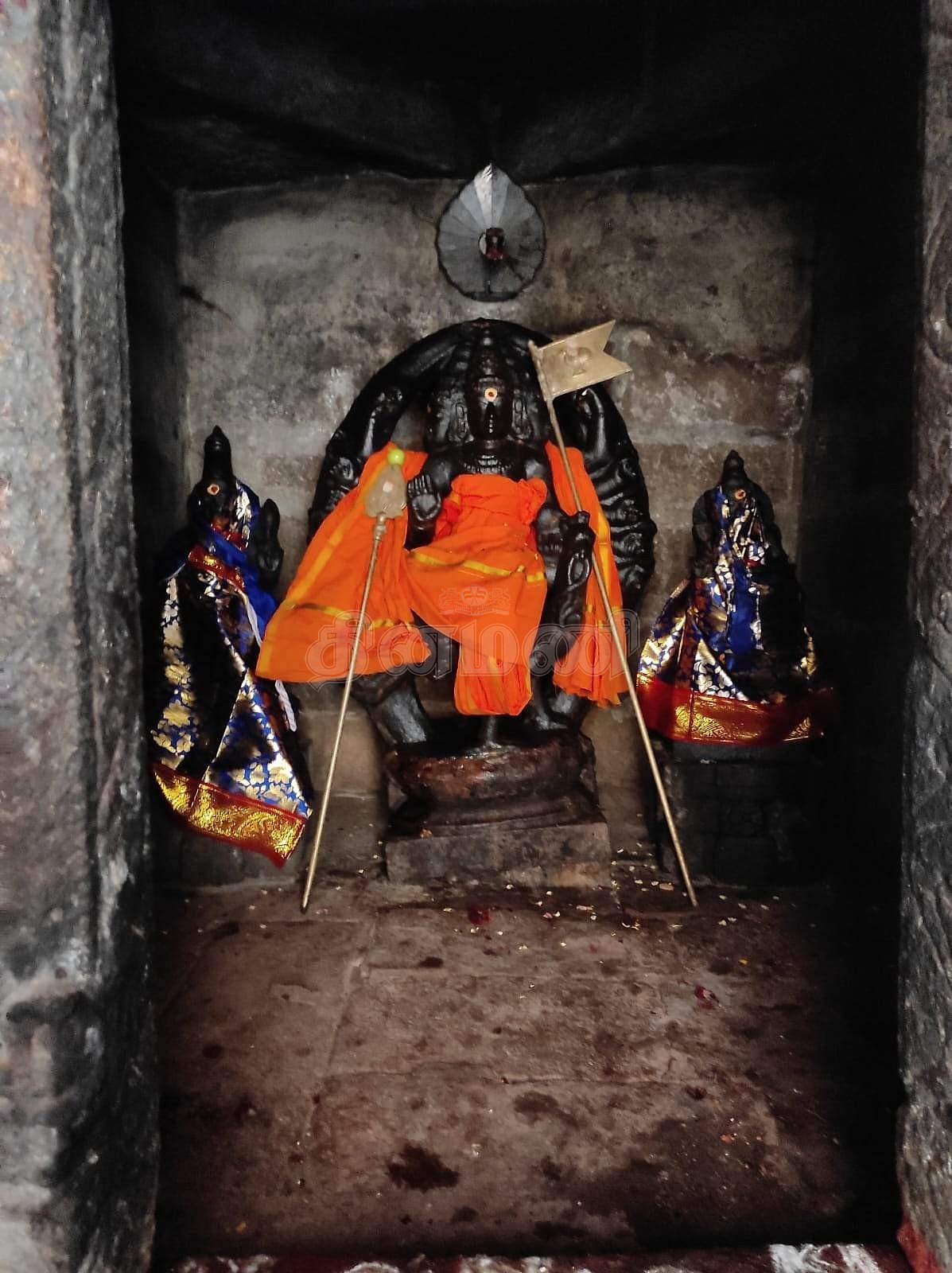 <strong>வள்ளி-தேவசேனா சமேத சுப்ரமணியசுவாமி</strong>