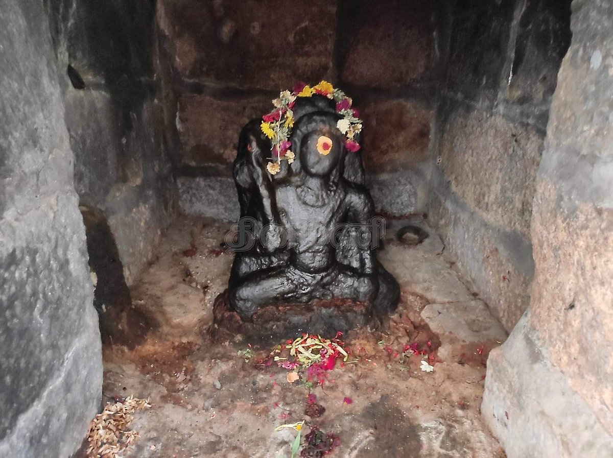 <strong>சண்டிகேசுவரர்</strong>