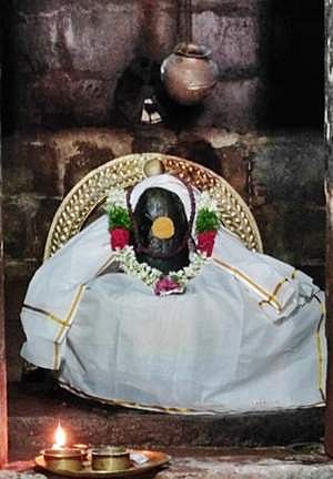 <strong>ரவீசுவரர் சுவாமி</strong>