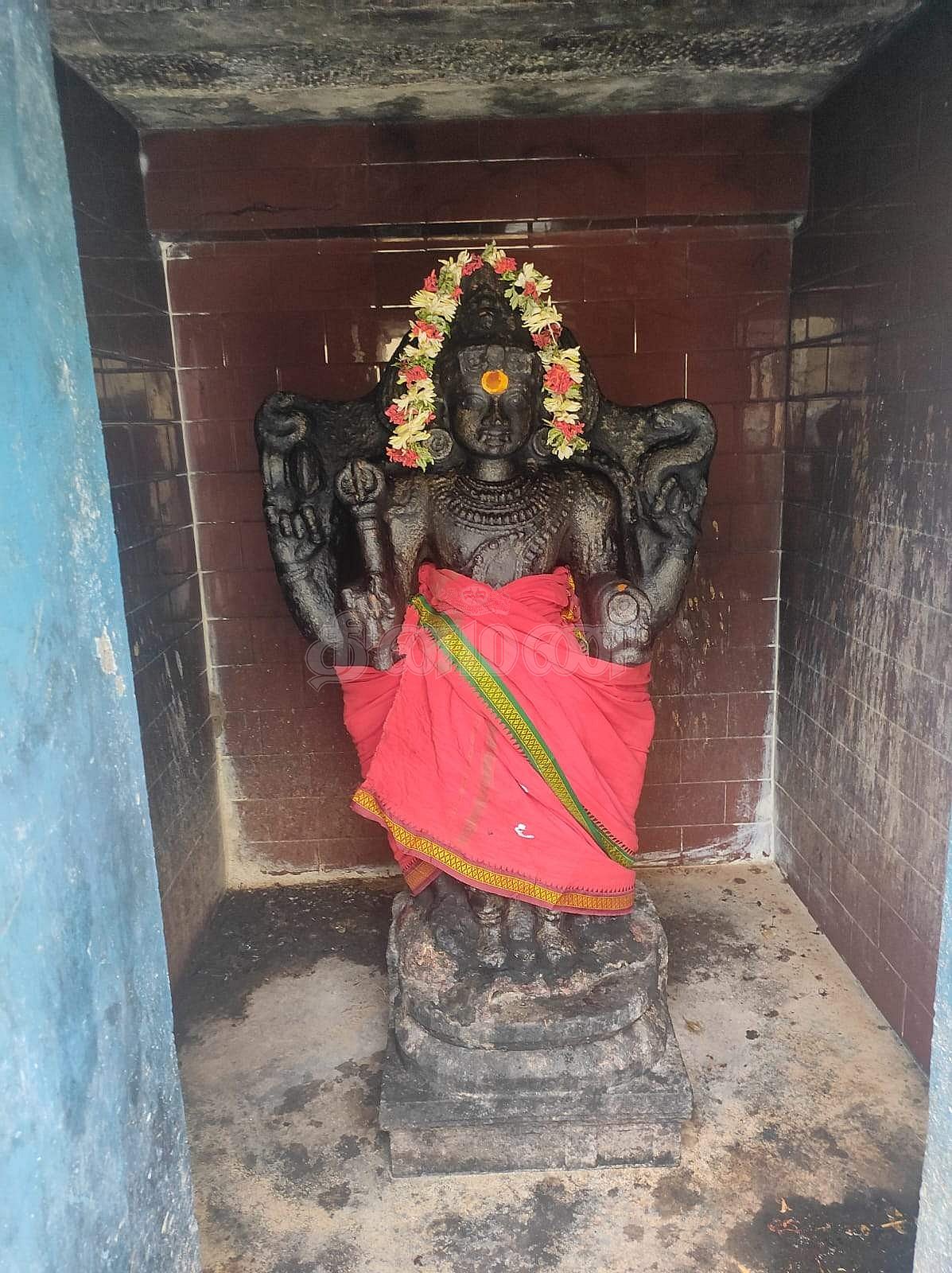 <strong>பைரவர் சன்னதி</strong>