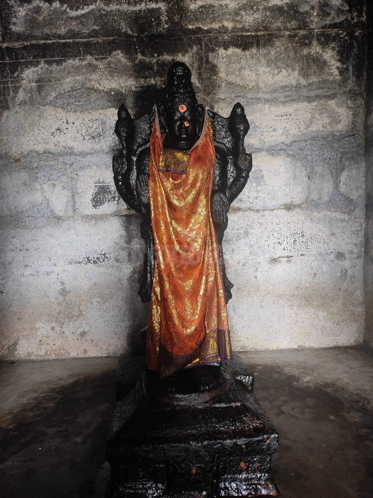 <strong>அருள்மிகு புவனேசுவரி அம்மன்</strong>