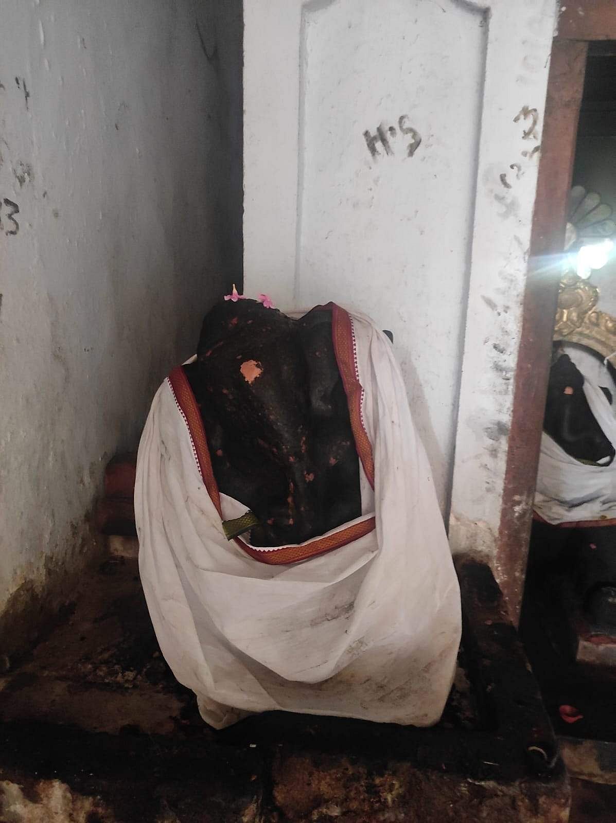 <strong>அருள்மிகு செவி சாய்த்த விநாயகர்</strong>