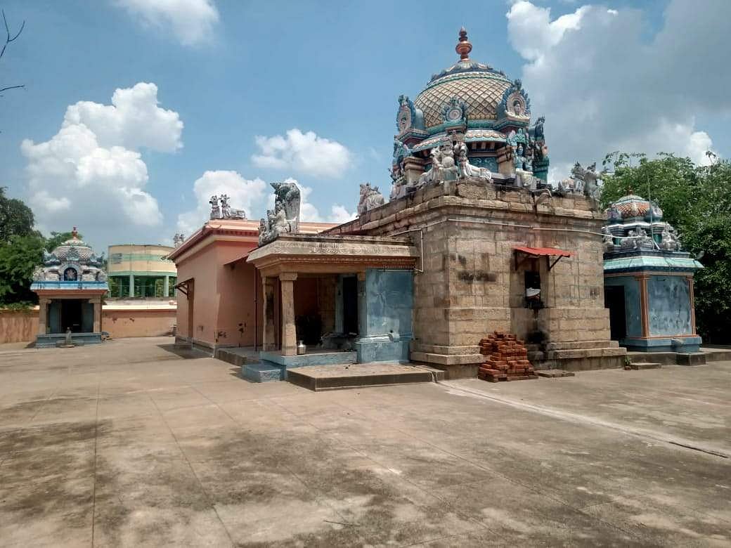 <strong>அருள்மிகு குகேசுவரர் சுவாமி சன்னதி விமானக் கோபுரம்</strong>