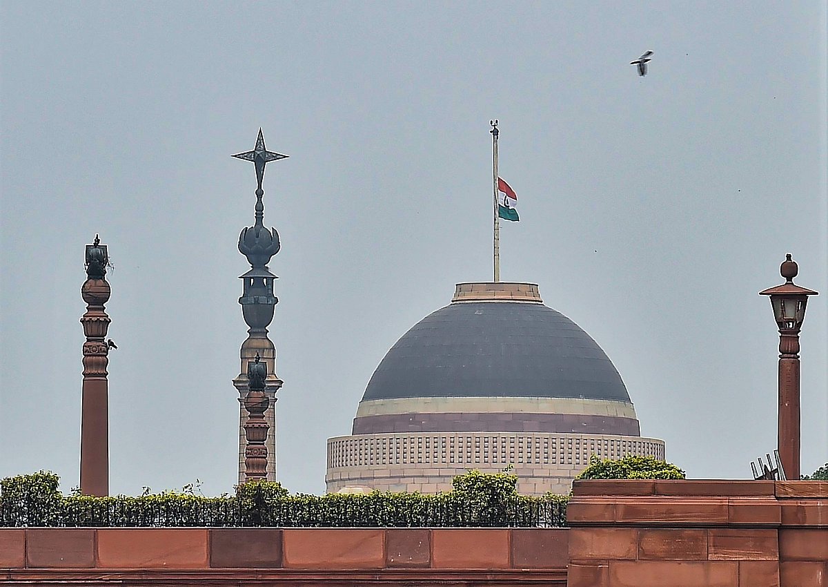 குடியரசுத் தலைவர் மாளிகையில் 