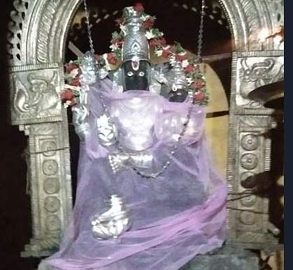 <strong>அருள்மிகு லட்சுமி நாராயணப் பெருமாள்</strong>