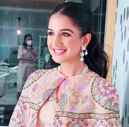 ராதிகா மெர்ச்சன்ட்