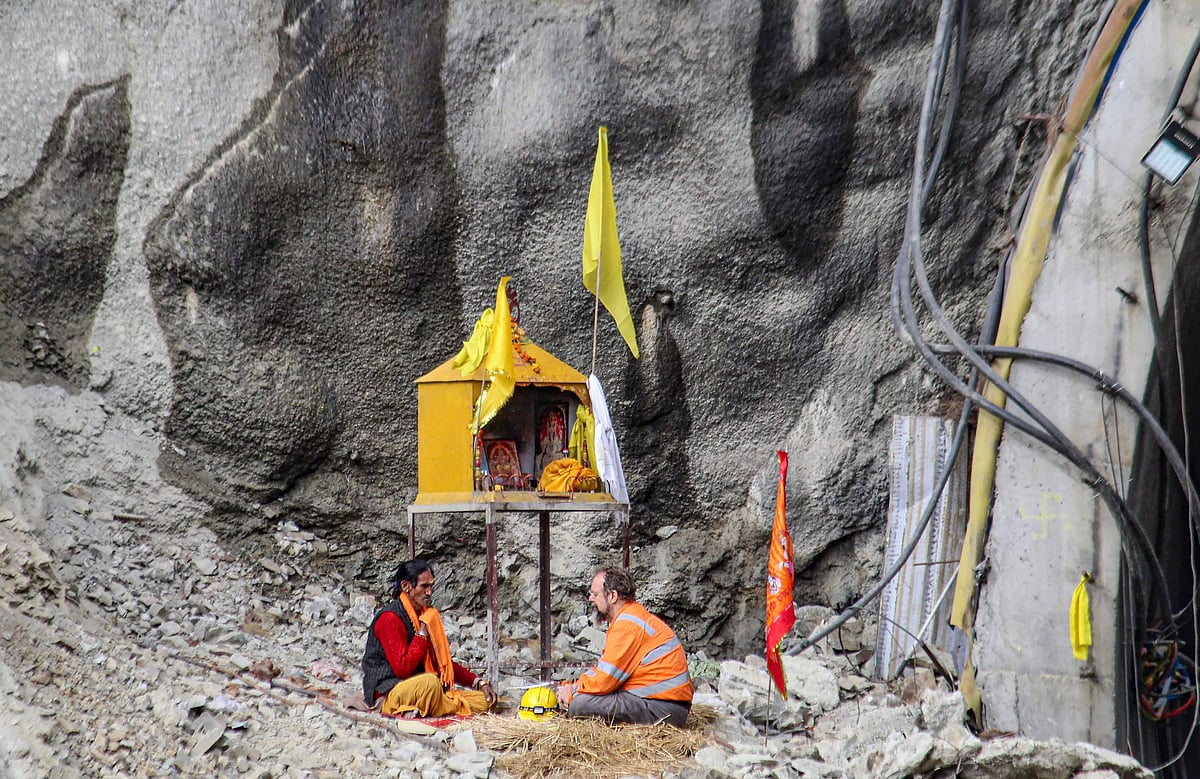 வழிபாட்டில் ஆர்னால்டு