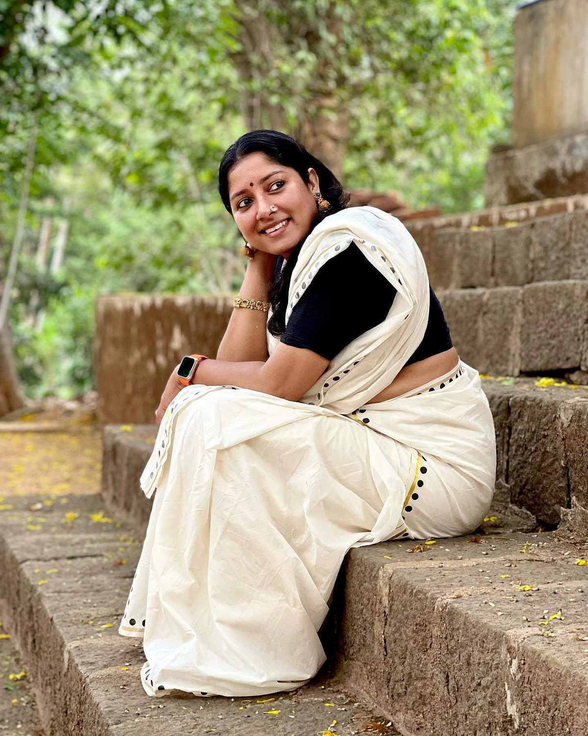 படம்: இன்ஸ்டாகிராம் | அனுமோல்