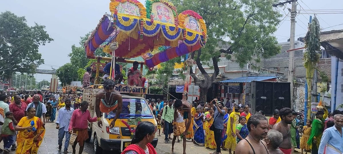 அலகு குத்தி நேர்த்திக் கடன் செலுத்திய பக்தர்கள்