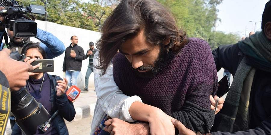 துப்பாக்கிச் சூட்டில் காயமடைந்த ஜாமியா மிலியா பல்கலைக்கழக மாணவர்..