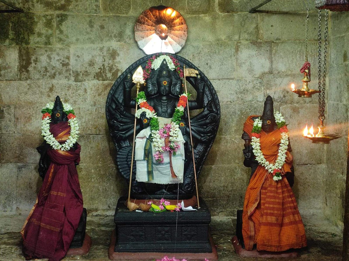 வள்ளி - தேவசேனா சமேத சுப்ரமணியர் 