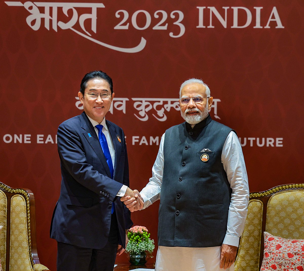 புமியோ கிஷிடோவுடன் பிரதமர் மோடி