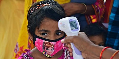 அச்சுறுத்தும் கரோனா : லைவ் அப்டேட்ஸ்