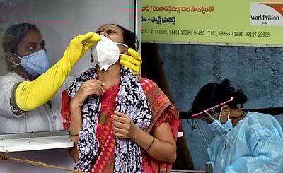 பரவும் கரோனா : லைவ் அப்டேட்ஸ்