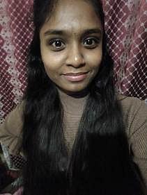 உக்ரைனில் மருத்துவம் படித்து வரும் ரித்திகா.